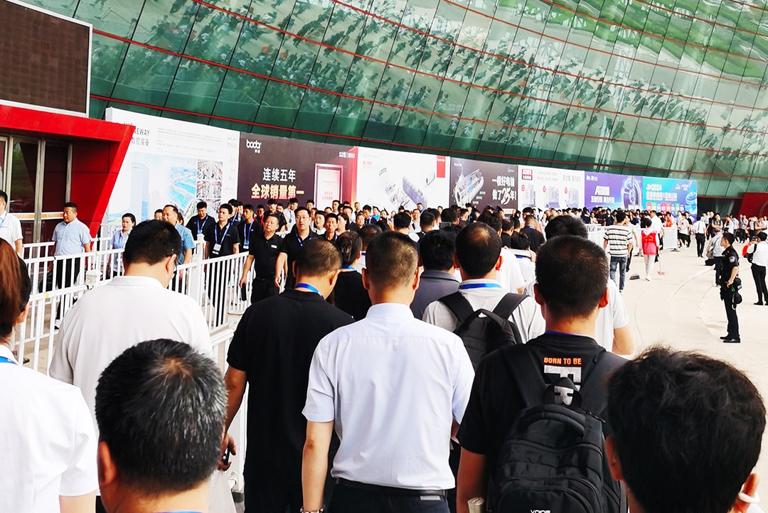 “青島機(jī)床展圓滿(mǎn)收官：精彩瞬間回顧，技術(shù)創(chuàng)新亮點(diǎn)紛呈”